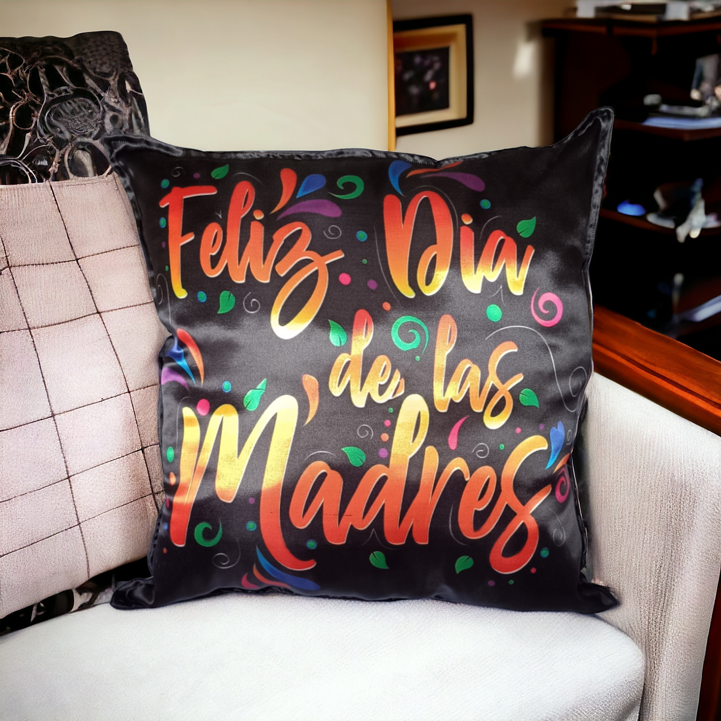 Crea un Momento Inolvidable: Cojines Personalizados en satín para el Día de las Madres