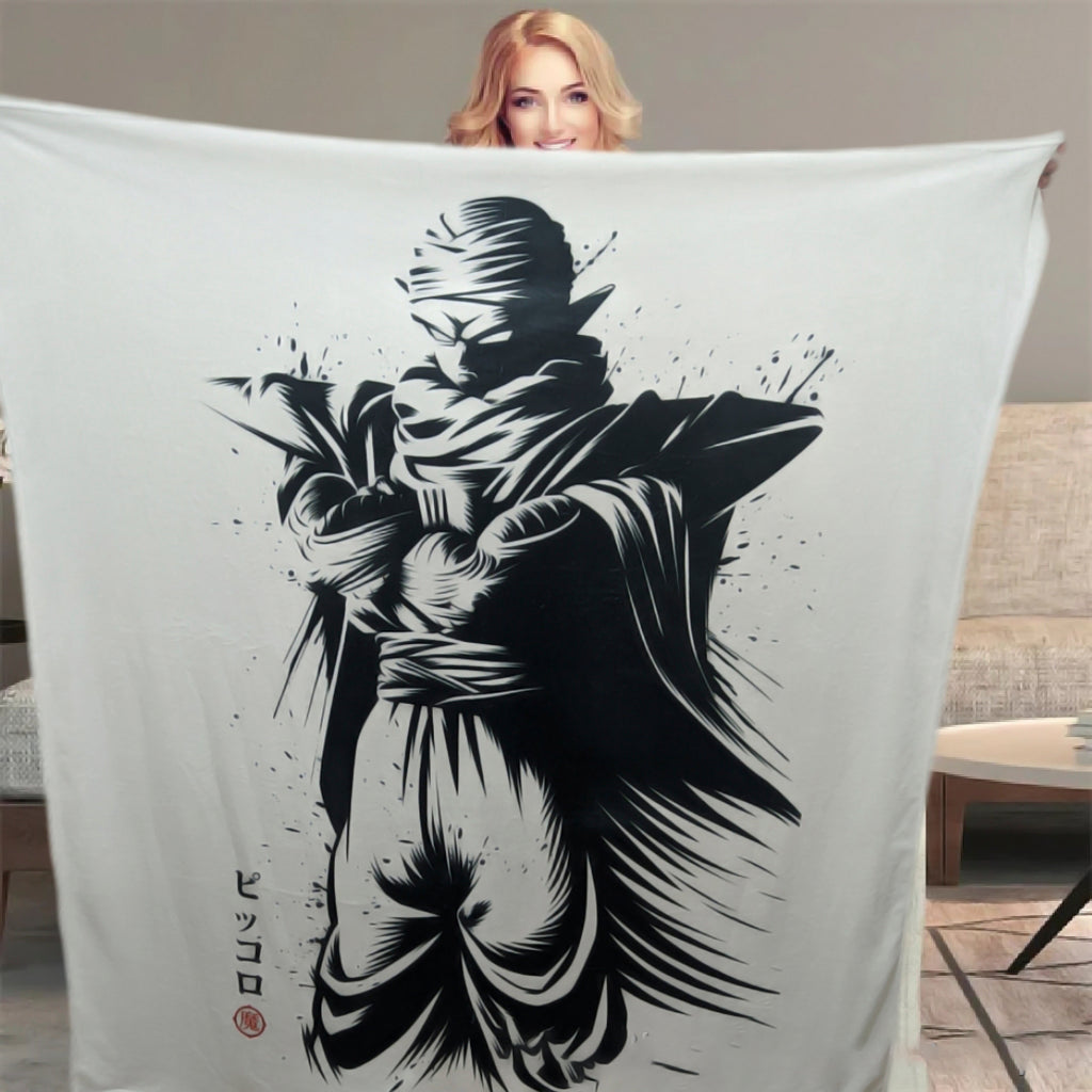 Envuélvete en la suavidad de Piccolo: Consigue tu manta personalizada de Dragon Ball hoy mismo